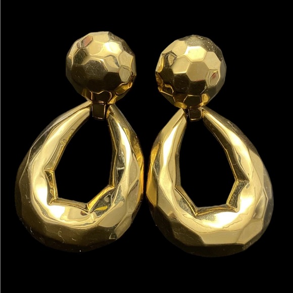 St John Massive 3” Hammered Dangle Knocker Clip Earrings Gold tone - Picture 5 of 5